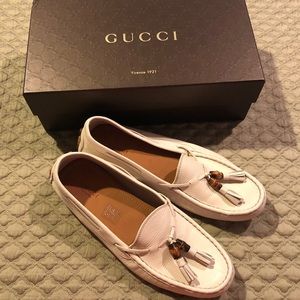 Brand new-GUCCI Hebron mystic white loafer